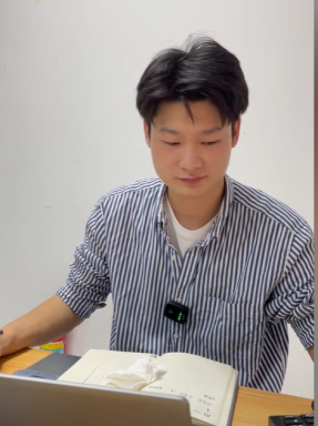 尾款人的辦公日常，新人打電話還是很緊張哦！各位上帝多多支持!#尾款人的破防瞬間#